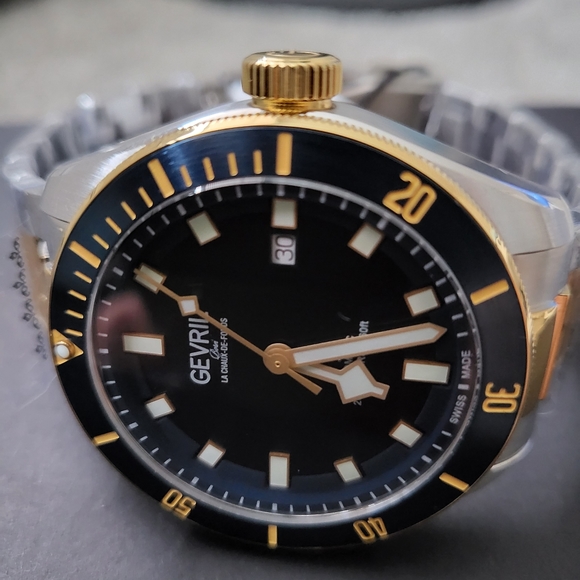 🌟 Gevril Yorkville Automatic Two Tone Watch - Picture 4 of 5